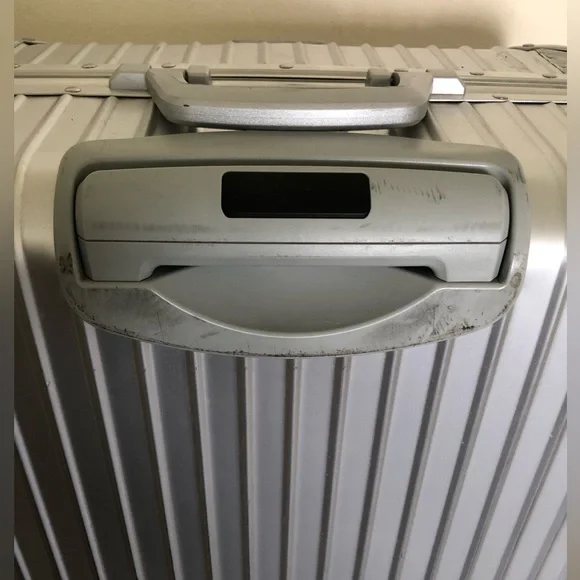 RIMOWA Cabin and Check in Medium. - Picture 5 of 16